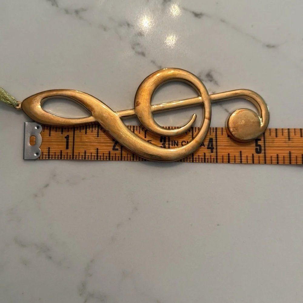 Vintage Music note gold metal Ornament